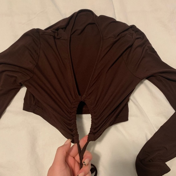 Brown long sleeve crop - Picture 2 of 3
